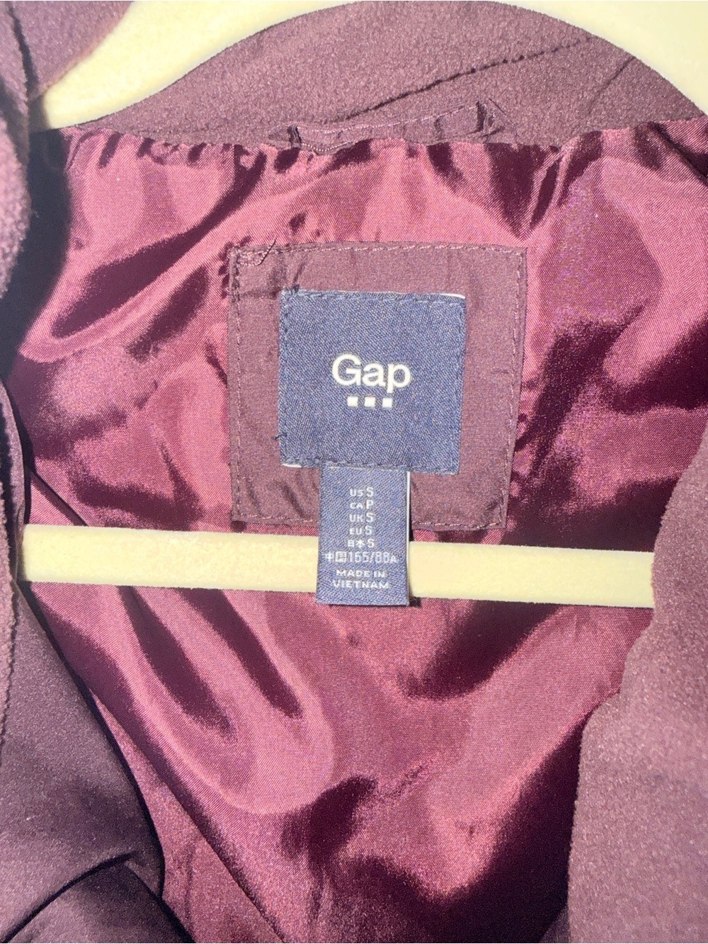 Gap Maroon Wine Puffer Shirt Jacket Shacket small Button Front Quilted - Picture 8 of 8